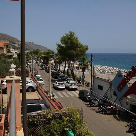 Poseidone Sea Apartment Taormina Mazzeo Exteriör bild