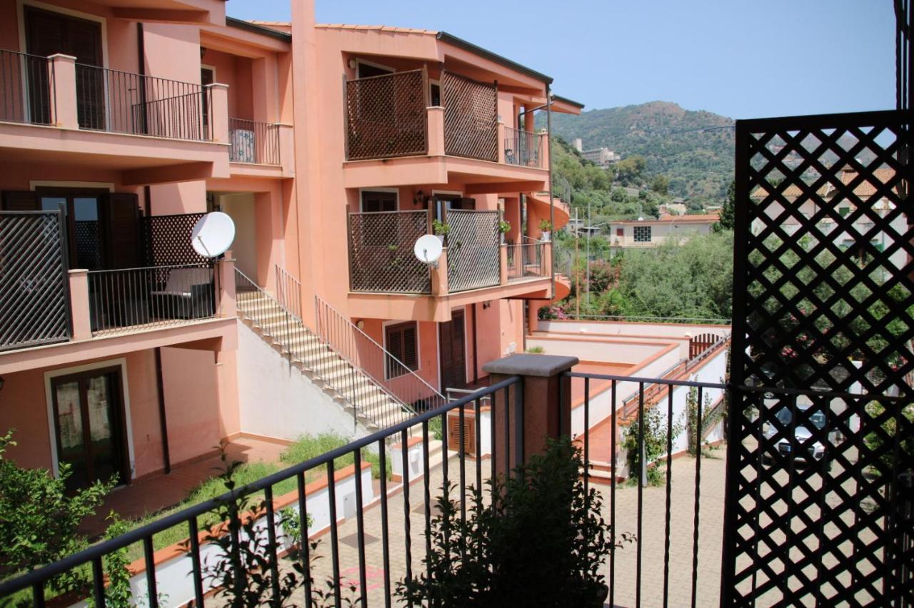 Poseidone Sea Apartment Taormina Mazzeo Exteriör bild