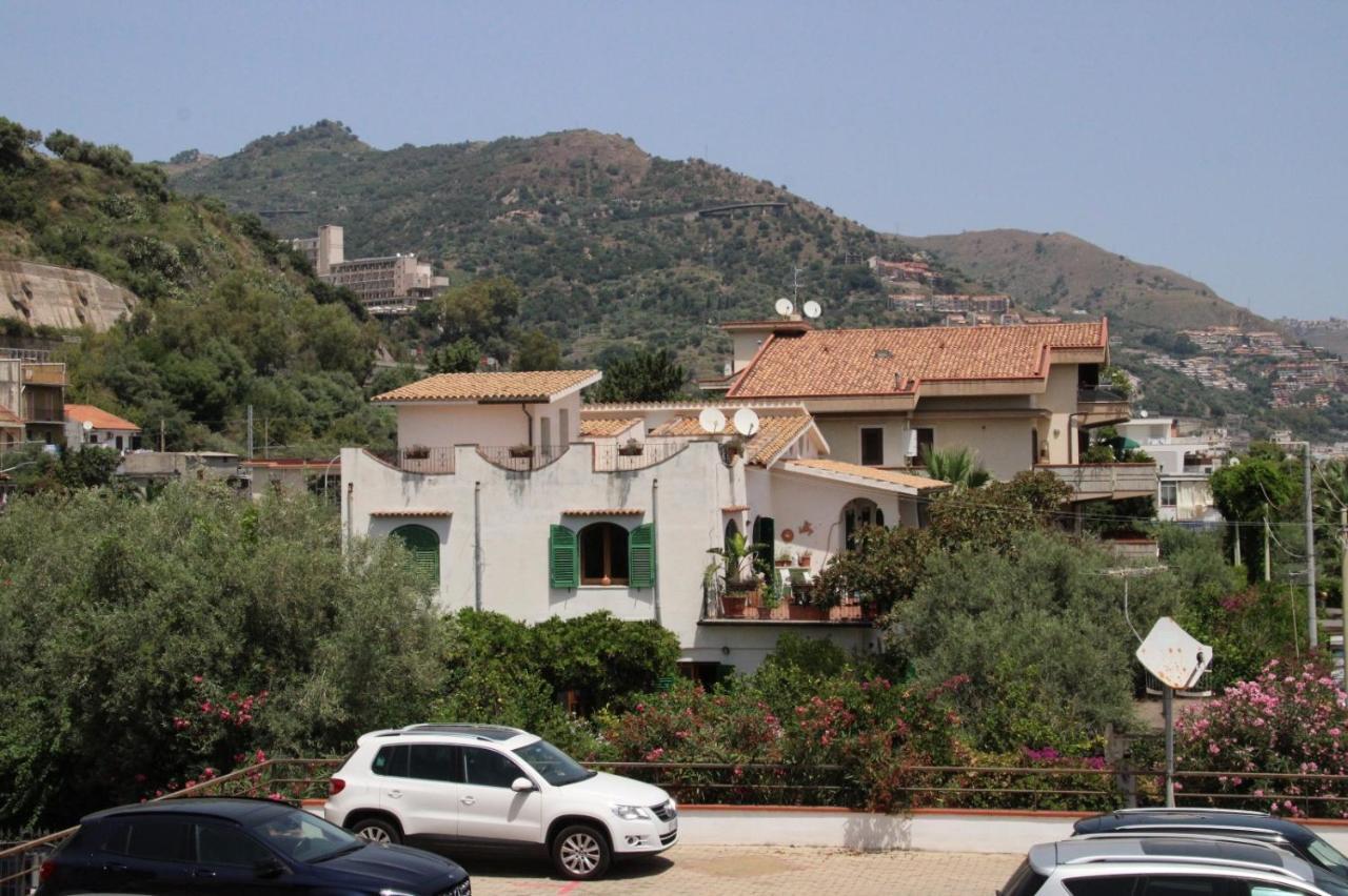 Poseidone Sea Apartment Taormina Mazzeo Exteriör bild
