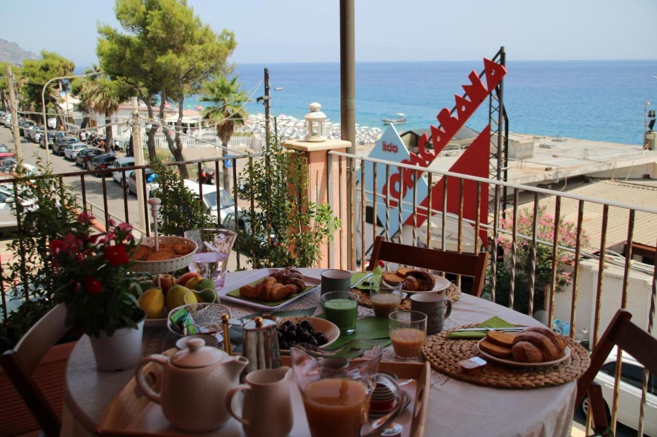 Poseidone Sea Apartment Taormina Mazzeo Exteriör bild